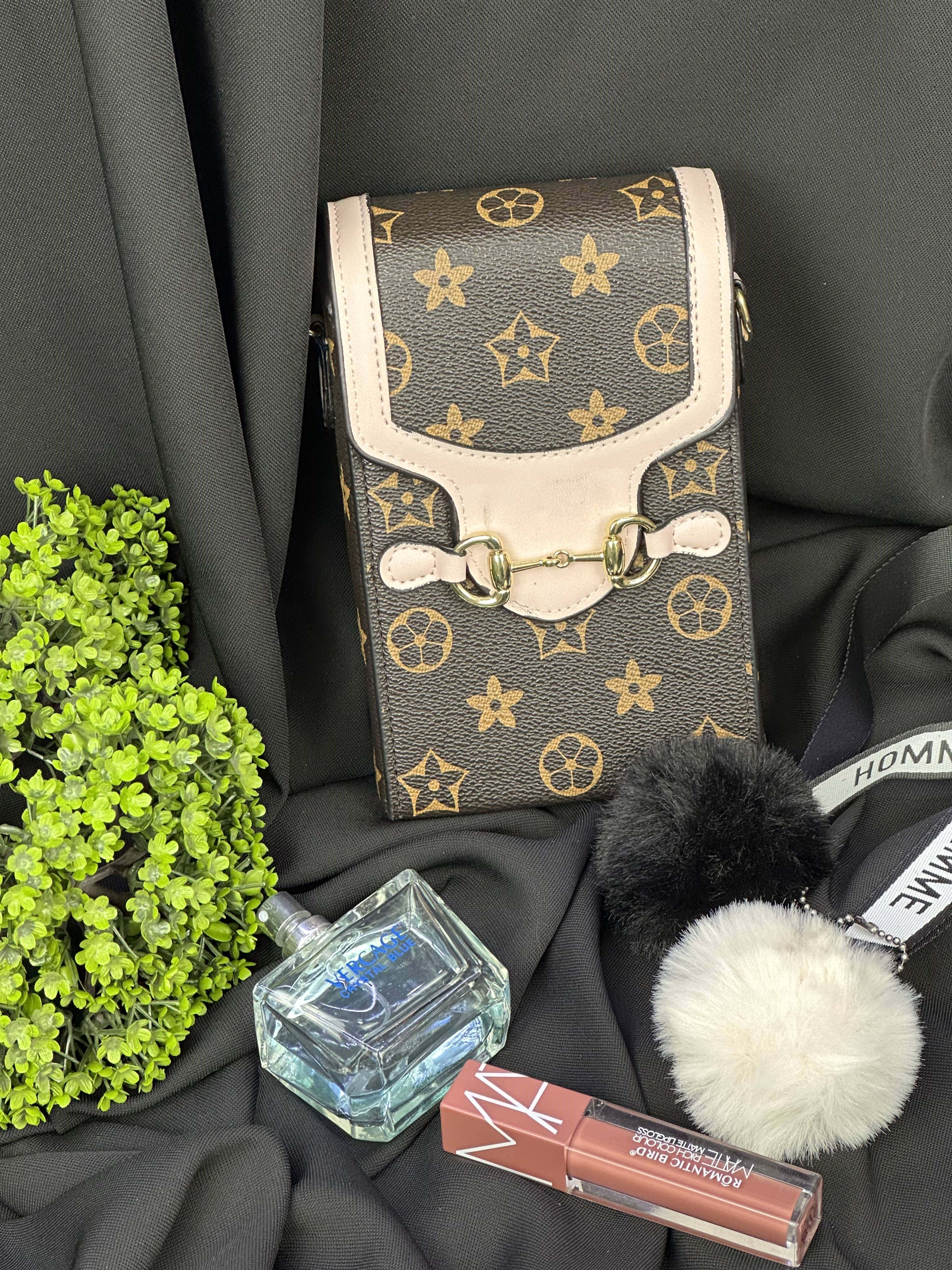 "Louis Vuitton" gapjyk
