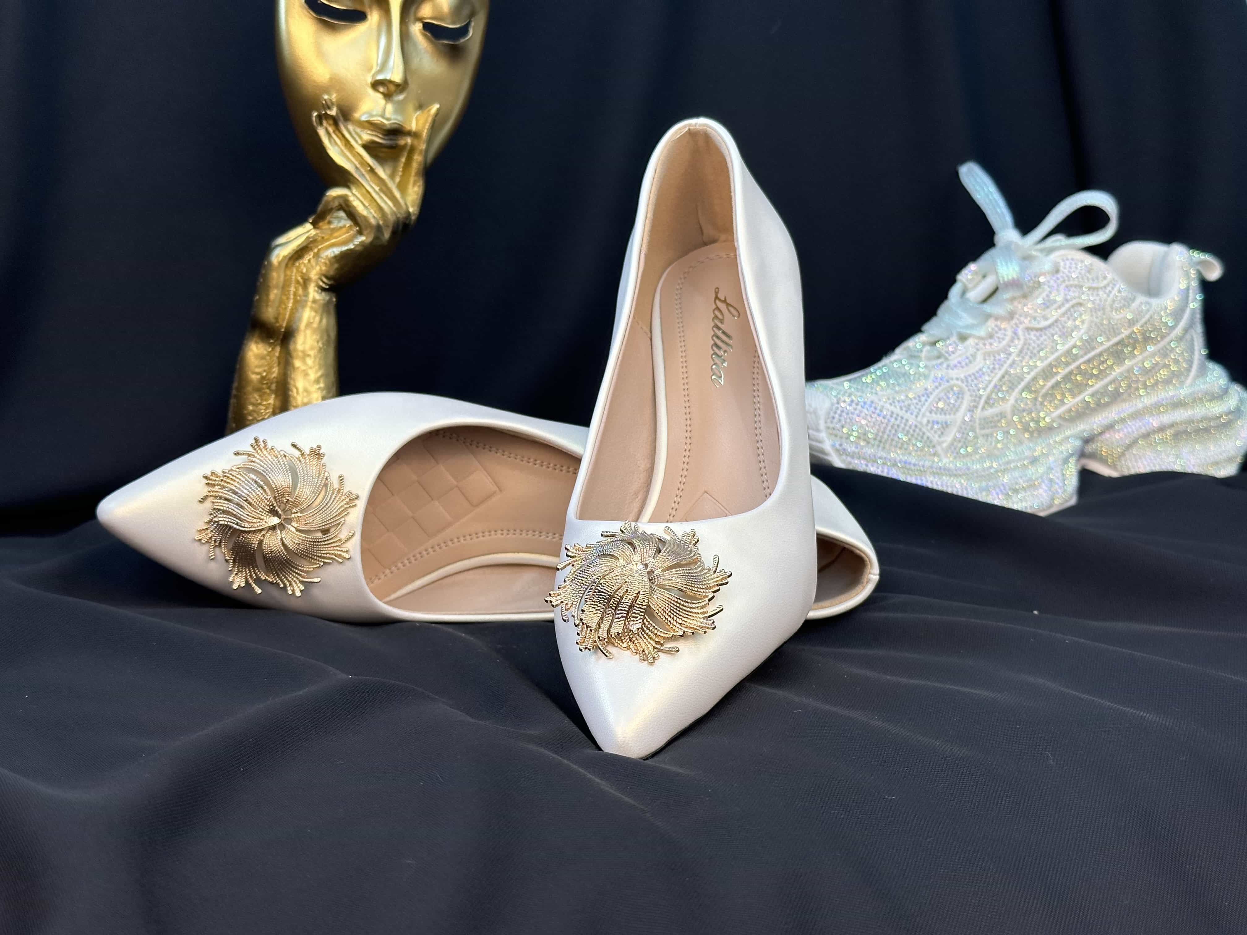 "Lallita" köwüş